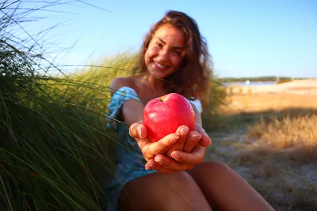 Guest Spotlight - Julia, Food Photographer, Stylist and Baker of Sweet Tooth Buffet