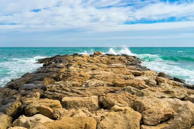 4 Ways Traveling Broadens Your Perspective On Life